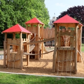 Bild vom Spielplatz anzeigen.