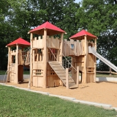 Bild vom Spielplatz anzeigen.