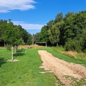 Bild vom Spielplatz anzeigen.