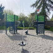 Bild vom Spielplatz anzeigen.