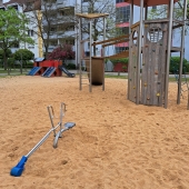 Bild vom Spielplatz anzeigen.