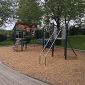 Bild vom Spielplatz anzeigen.