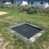 Bild vom Spielplatz anzeigen.