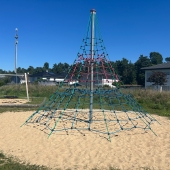 Bild vom Spielplatz anzeigen.