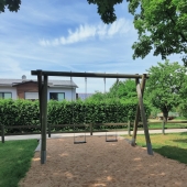 Bild vom Spielplatz anzeigen.