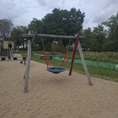 Bild vom Spielplatz anzeigen.