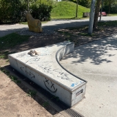 Bild vom Spielplatz anzeigen.