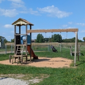 Bild vom Spielplatz anzeigen.