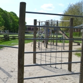 Bild vom Spielplatz anzeigen.