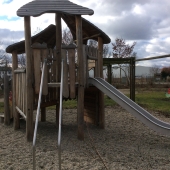 Bild vom Spielplatz anzeigen.