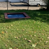 Bild vom Spielplatz anzeigen.
