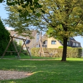 Bild vom Spielplatz anzeigen.