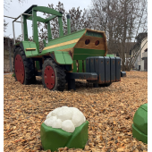 Bild vom Spielplatz anzeigen.