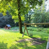 Bild vom Spielplatz anzeigen.