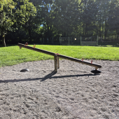 Bild vom Spielplatz anzeigen.
