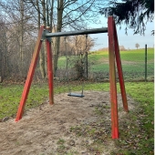 Bild vom Spielplatz anzeigen.