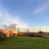 Bild vom Spielplatz anzeigen.