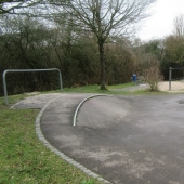 Bild vom Spielplatz anzeigen.