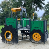 Bild vom Spielplatz anzeigen.