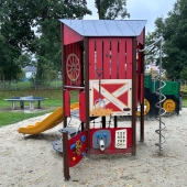 Bild vom Spielplatz anzeigen.