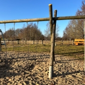 Bild vom Spielplatz anzeigen.