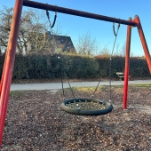 Bild vom Spielplatz anzeigen.