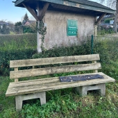 Bild vom Spielplatz anzeigen.