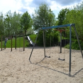 Bild vom Spielplatz anzeigen.