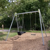 Bild vom Spielplatz anzeigen.