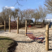 Bild vom Spielplatz anzeigen.