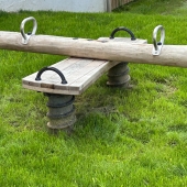 Bild vom Spielplatz anzeigen.