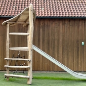 Bild vom Spielplatz anzeigen.