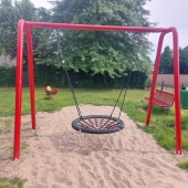 Bild vom Spielplatz anzeigen.