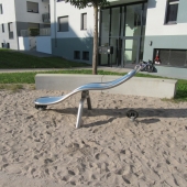 Bild vom Spielplatz anzeigen.