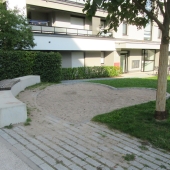 Bild vom Spielplatz anzeigen.