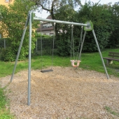 Bild vom Spielplatz anzeigen.