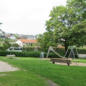 Bild vom Spielplatz anzeigen.