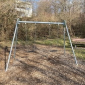 Bild vom Spielplatz anzeigen.