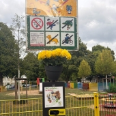Bild vom Spielplatz anzeigen.