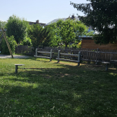 Bild vom Spielplatz anzeigen.