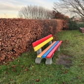 Bild vom Spielplatz anzeigen.
