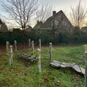Bild vom Spielplatz anzeigen.