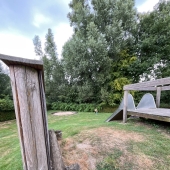 Bild vom Spielplatz anzeigen.