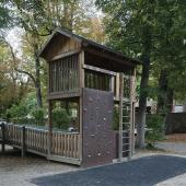 Bild vom Spielplatz anzeigen.