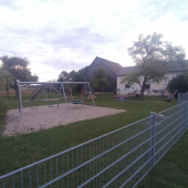 Bild vom Spielplatz anzeigen.