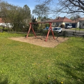 Bild vom Spielplatz anzeigen.