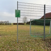 Bild vom Spielplatz anzeigen.