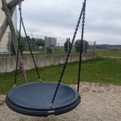 Bild vom Spielplatz anzeigen.