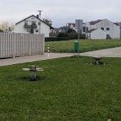 Bild vom Spielplatz anzeigen.