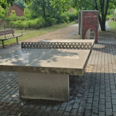 Bild vom Spielplatz anzeigen.